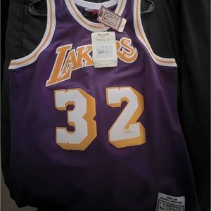 Magic Johnson #32 NBA Auth Jersey. Men size 44 (L)